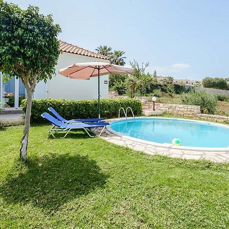 Chill And Relax In A Home With Pool Near The Beach Almirida エクステリア 写真